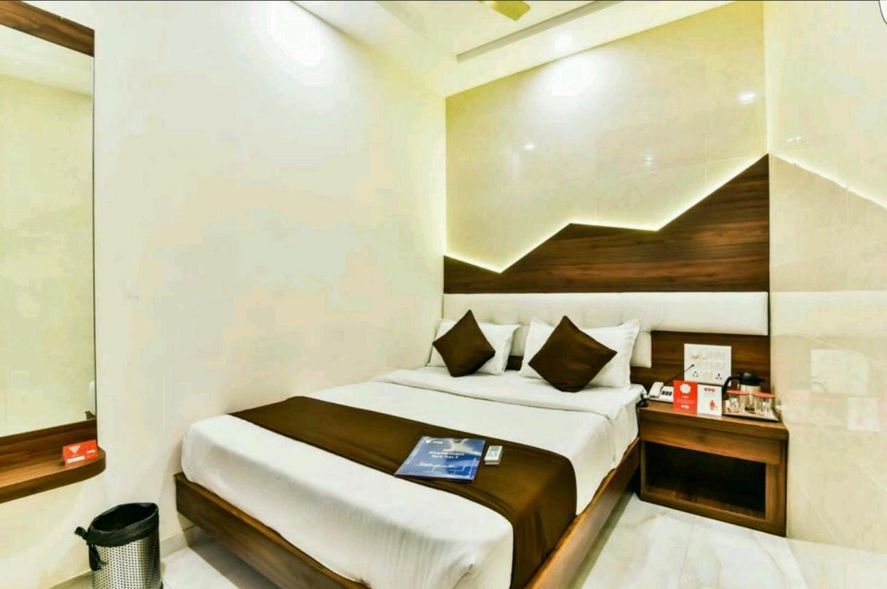 Hotel Palace Residency Near Lokmanya Tilak Terminus 뭄바이 외부 사진