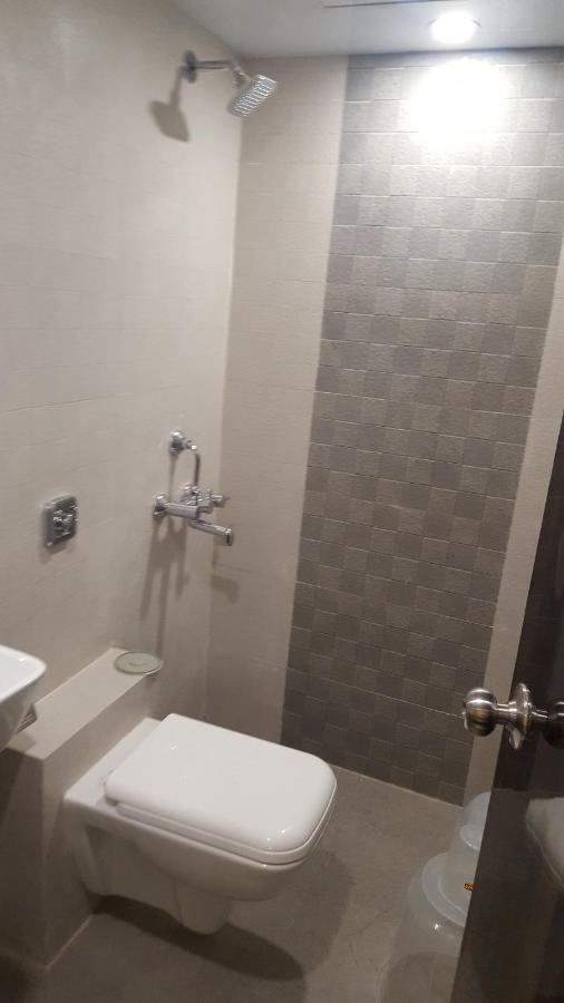 Hotel Palace Residency Near Lokmanya Tilak Terminus 뭄바이 외부 사진