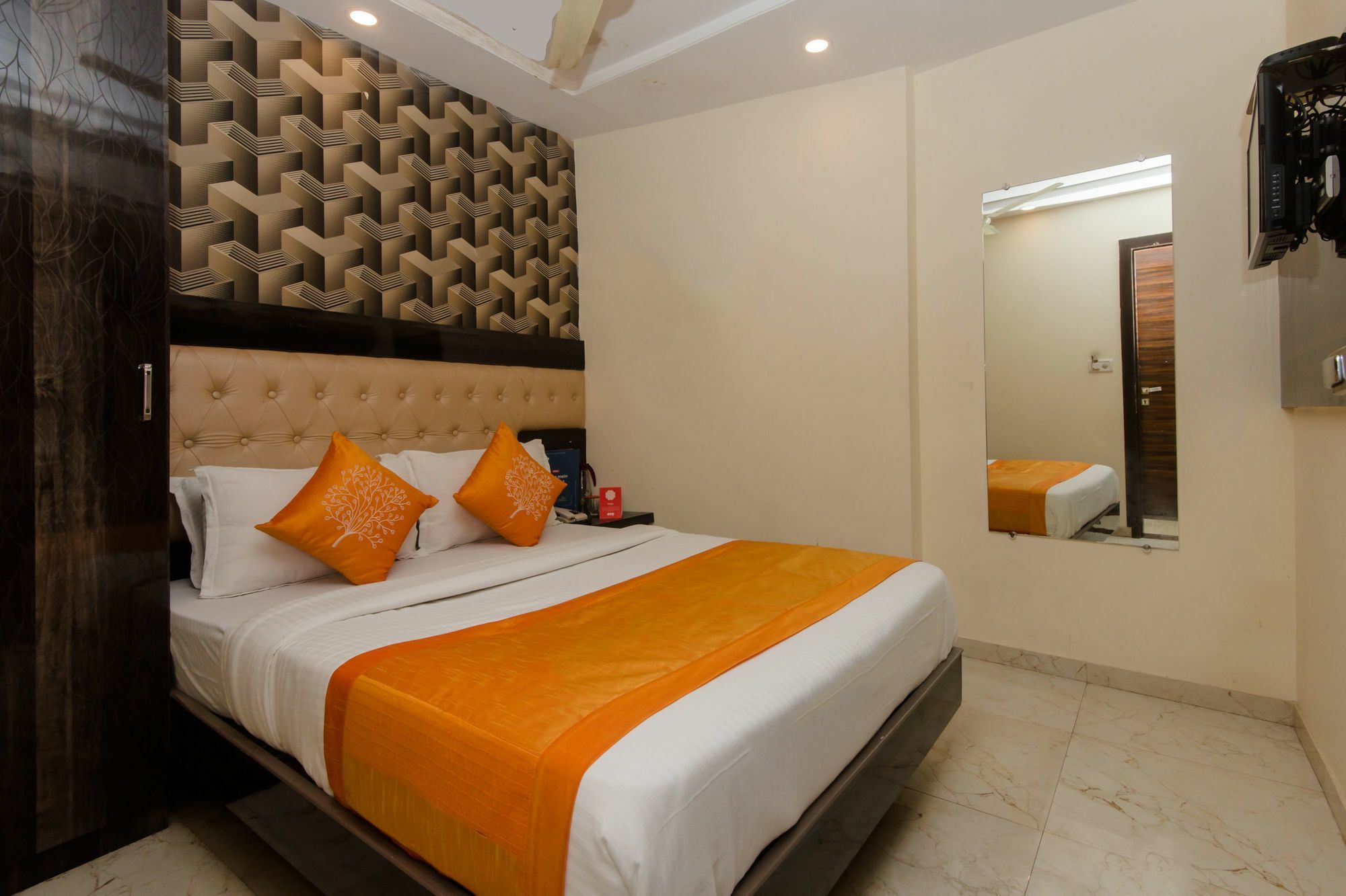 Hotel Palace Residency Near Lokmanya Tilak Terminus 뭄바이 외부 사진